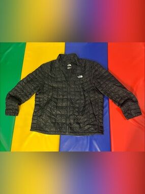 The Northern Face Black Quilted Packable Jacket Thermoball great older style XXL